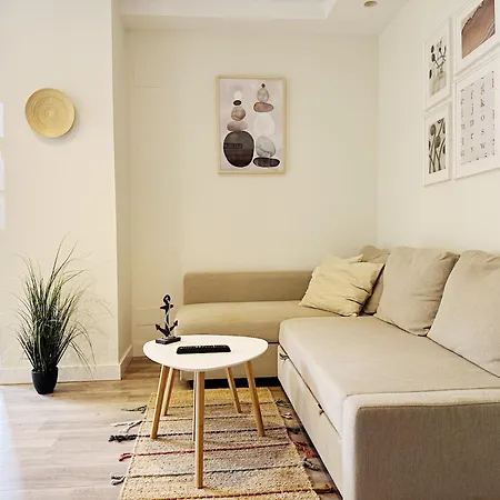 Llanes Suites アパートホテル リャネス