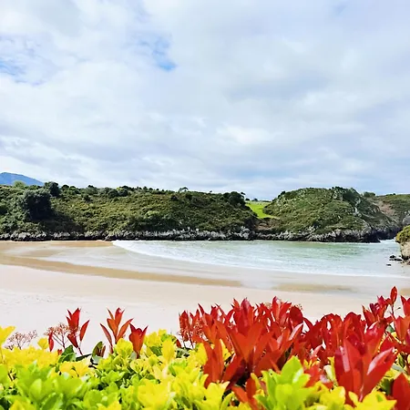 Llanes Suites アパートホテル 4*