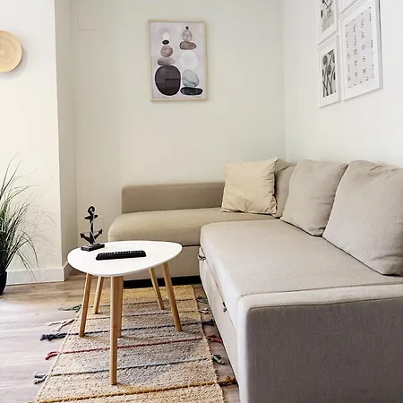 アパートホテル Llanes Suites リャネス