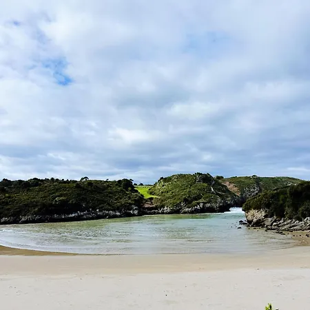 アパートホテル Llanes Suites 4*