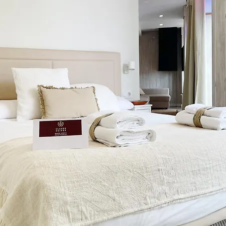 Ξενοδοχείο με διαμερίσματα Llanes Suites